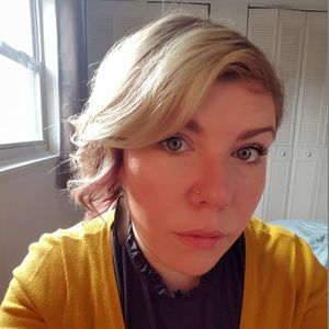 Meet your Posher, Nicole